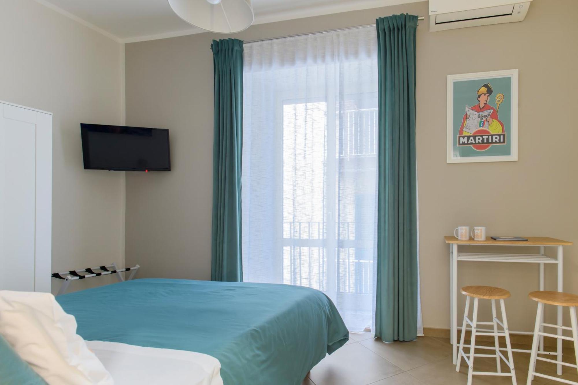 Tinellari Rooms Napoli Eksteriør billede