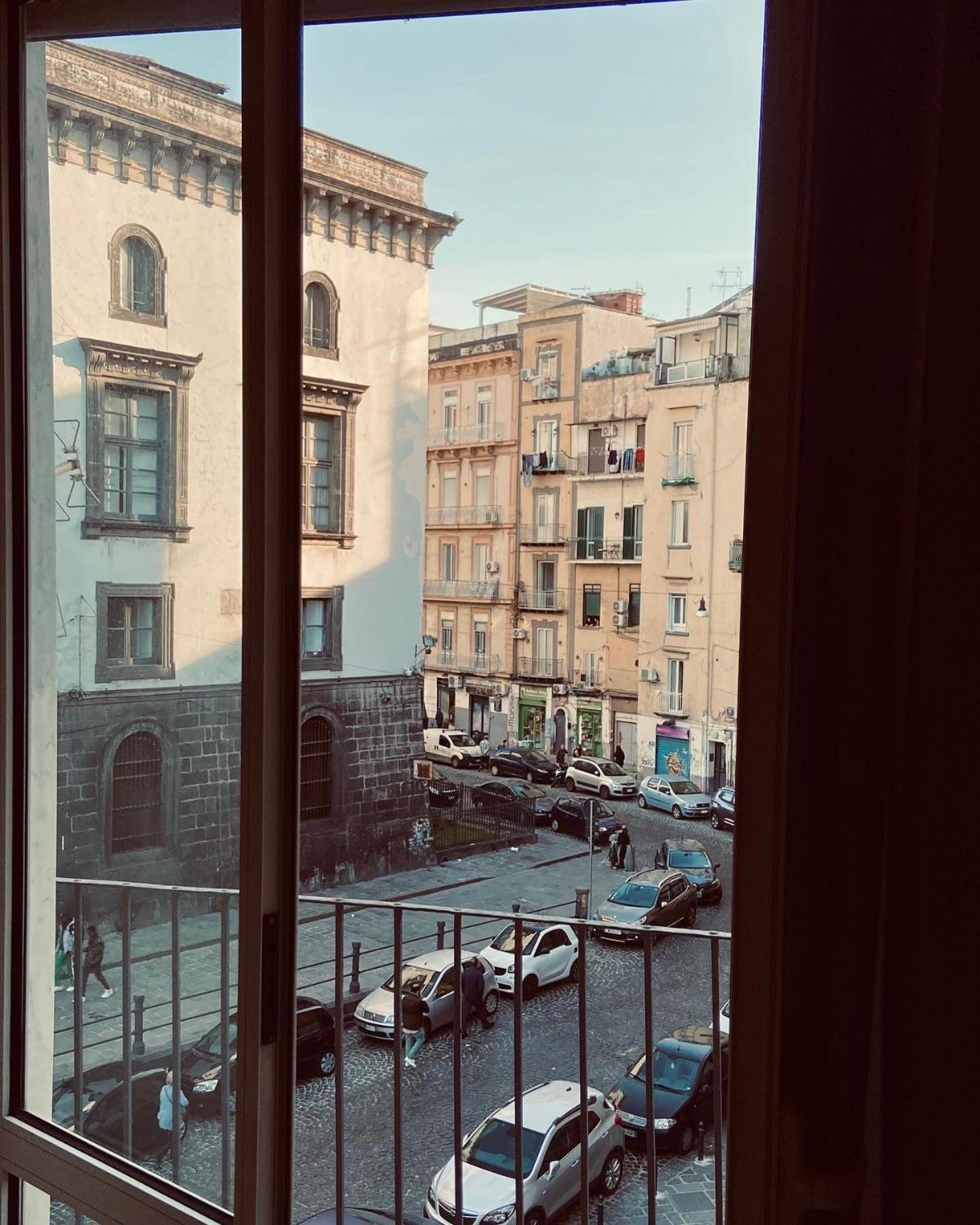 Tinellari Rooms Napoli Eksteriør billede