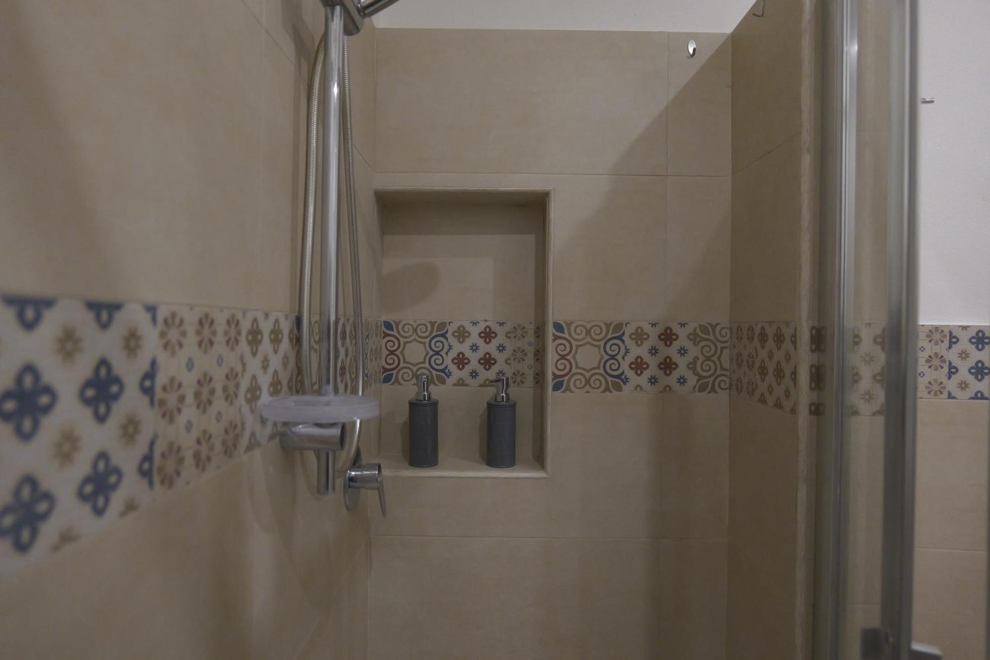 Tinellari Rooms Napoli Eksteriør billede